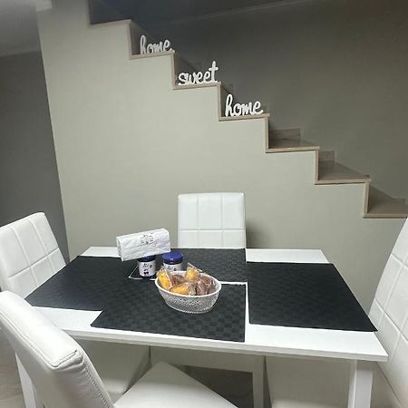 A.D.M Bed & Breakfast Наполи Екстериор снимка