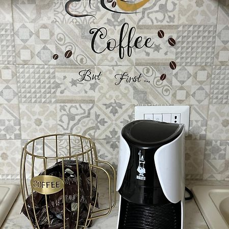 A.D.M Bed & Breakfast Наполи Екстериор снимка