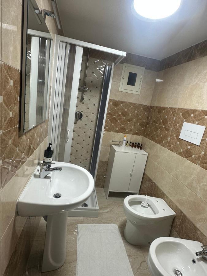 A.D.M Bed & Breakfast Наполи Екстериор снимка